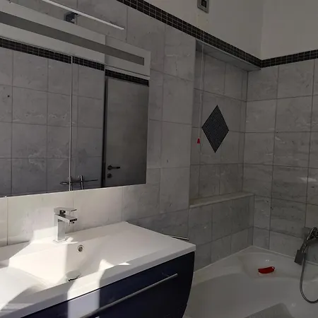 5 Terre Italian Delight Red Apartment La Spezia Exterior photo